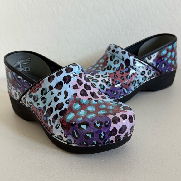 NEW DANSKO DANSKO XP 2.0 Purple Leopard Performance Clogs Women’s EU 40 US 9.5 - Picture 1 of 9